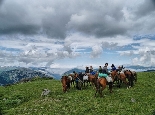 Russian Altay, Siberia. Horseback riding trip Uymen’ Lake – the heart of Altaу Mountains