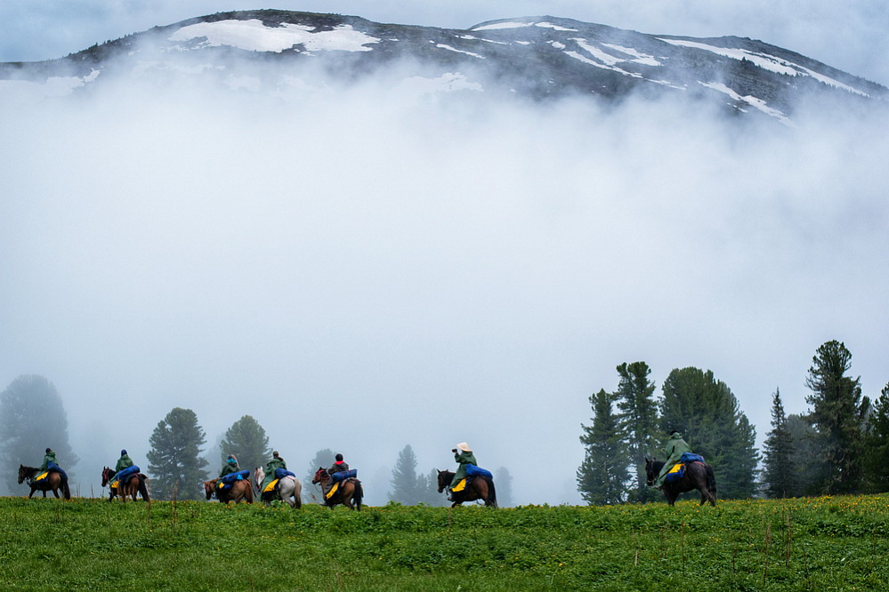 Russian Altay, Siberia. Horseback riding trip Karakol’skie Lakes (loop ride)