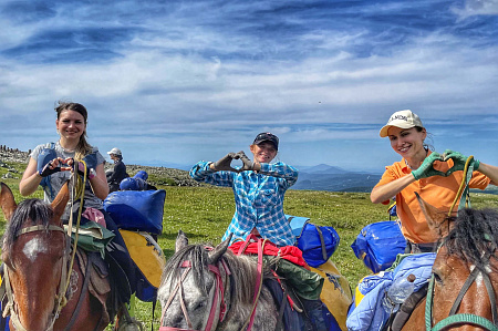 Russian Altay, Siberia. Horseback riding trip Karakol’skie Lakes (loop ride)