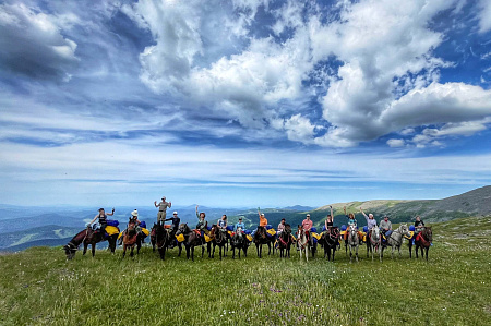 Russian Altay, Siberia. Horseback riding trip Karakol’skie Lakes (loop ride)