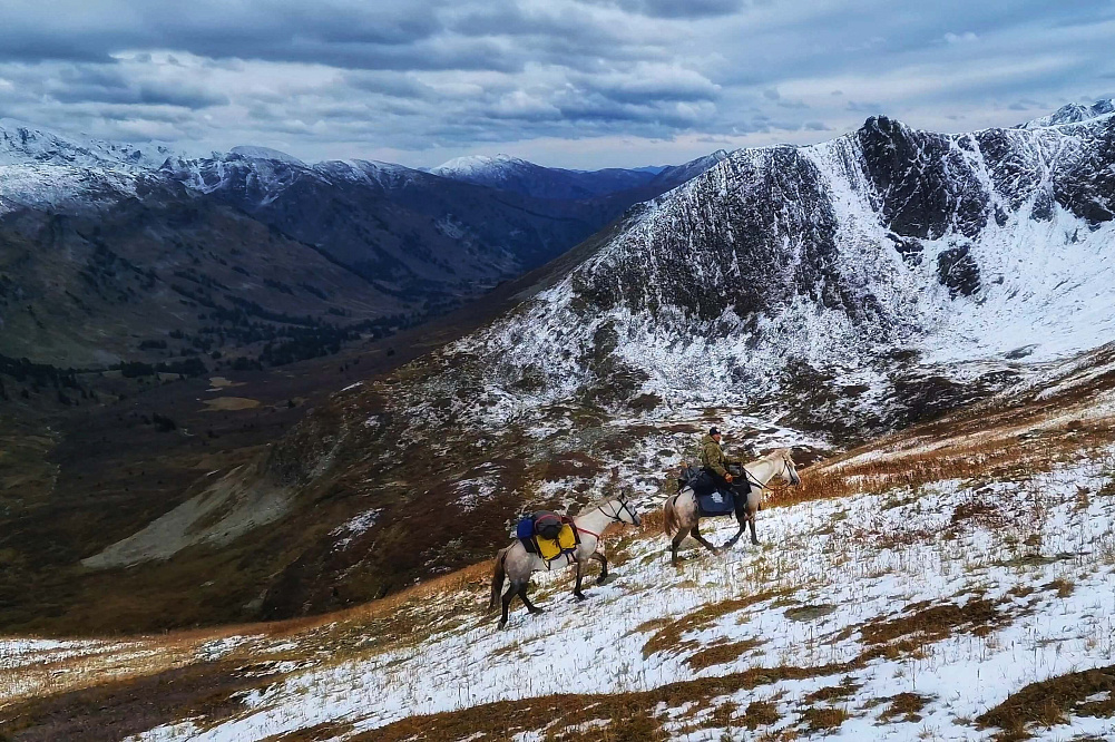 Russian Altay, Siberia. Horseback riding trip Uymen’ Lake – the heart of Altaу Mountains