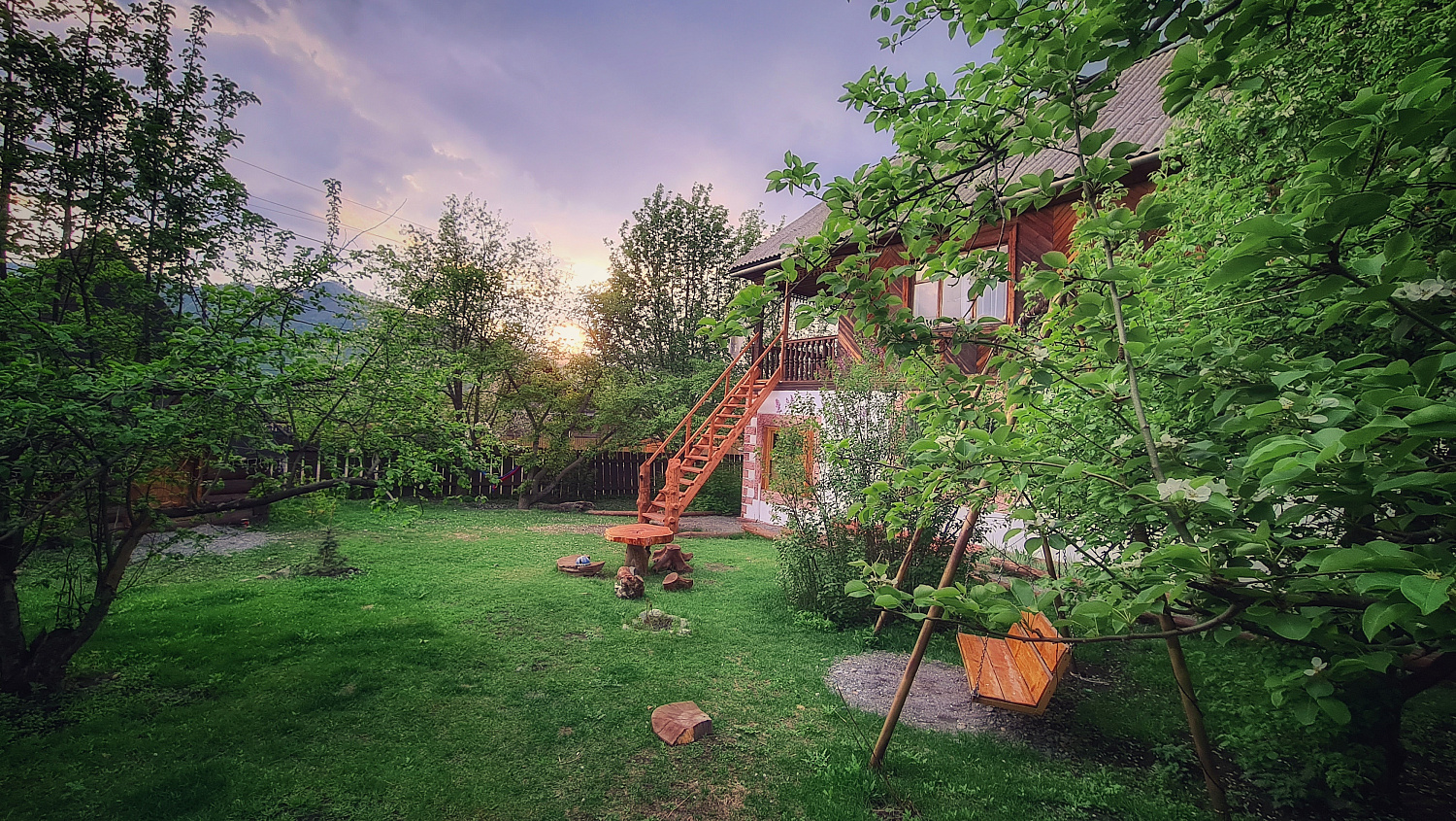 Проживание на базе "Маяк Алтая" до/после тура